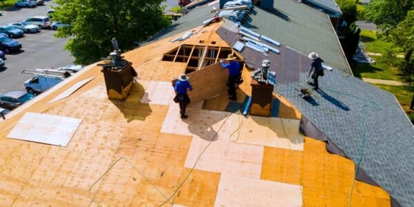 Replace,Old,Asphalt,Bitumen,Shingles,On,House,Roof,In,Order